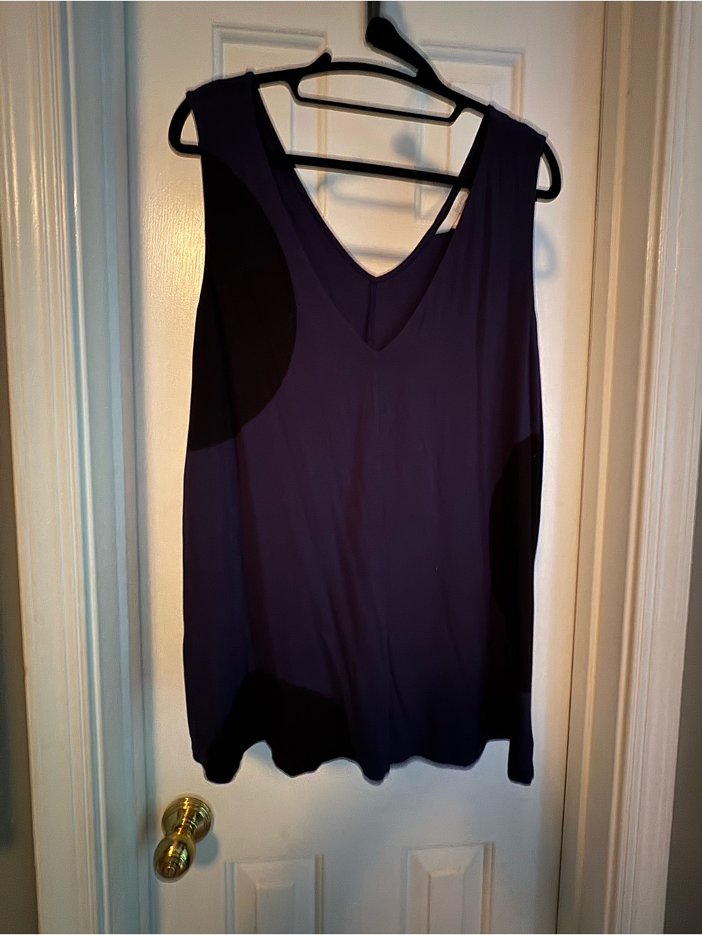 Boden Abstract Sleeveless V-Neck Tank in Deep Navy
